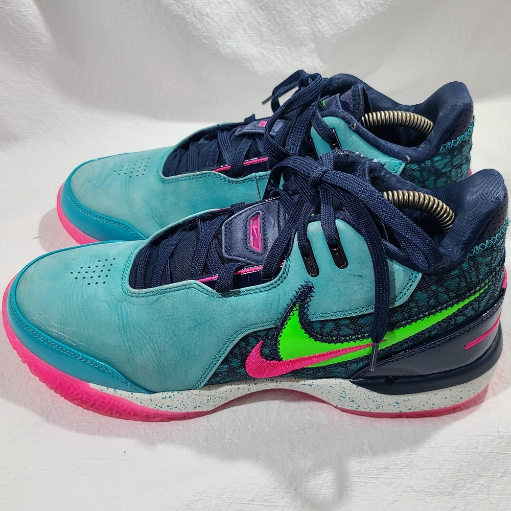 Mens Nike Zoom LeBron NXXT Gen AMPD Basketball Shoes Size: 9.5 South Beach
